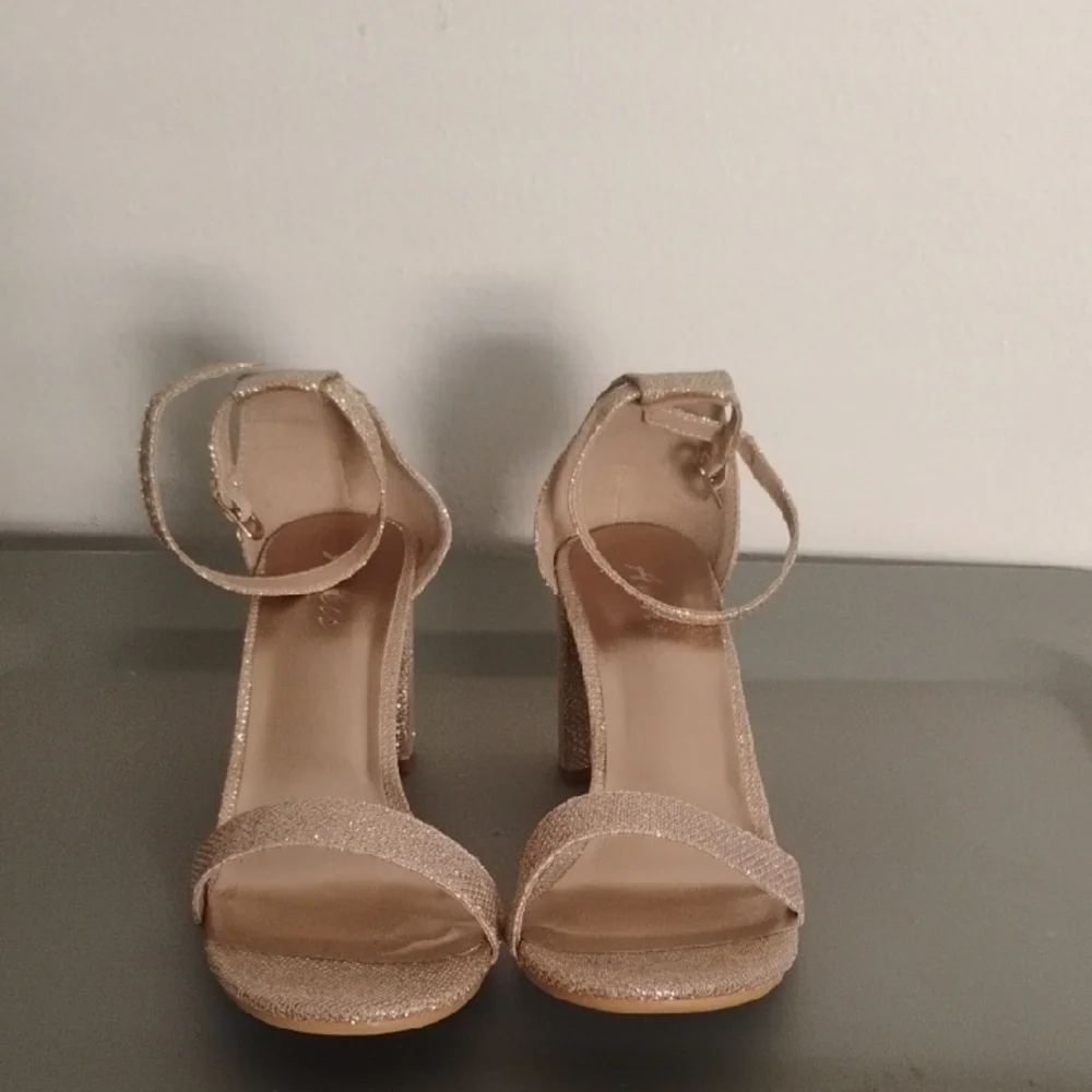 Ankia Shimmering Gold Block Heel Sandals Size 9